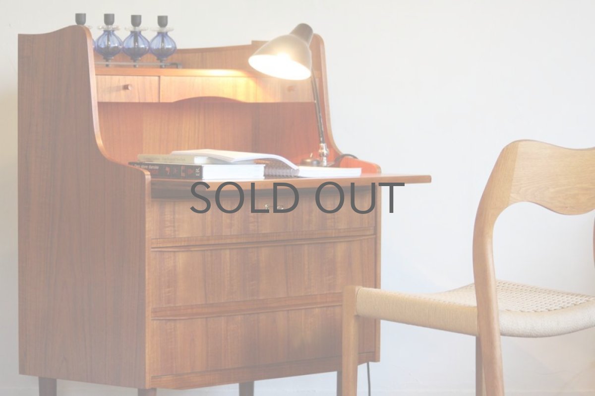 画像2: 北欧ビンテージ家具/デンマーク製/チーク/ライティングビューロー/3段引き出し (2)