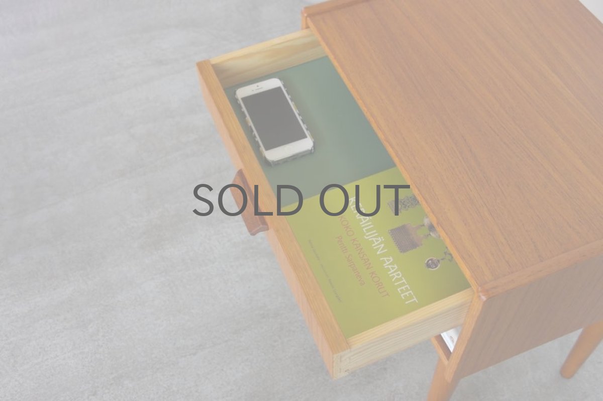 画像5: 北欧ビンテージ家具/スウェーデン/チーク&ビーチ/ベッドサイドテーブル (5)