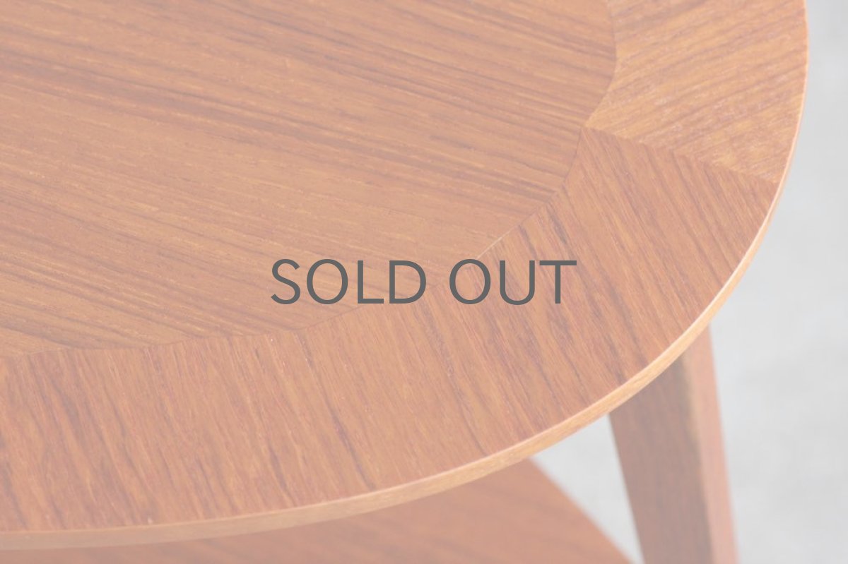 画像4: ビンテージ北欧家具/デンマーク製/チーク/サイドテーブル/丸三角型 (4)