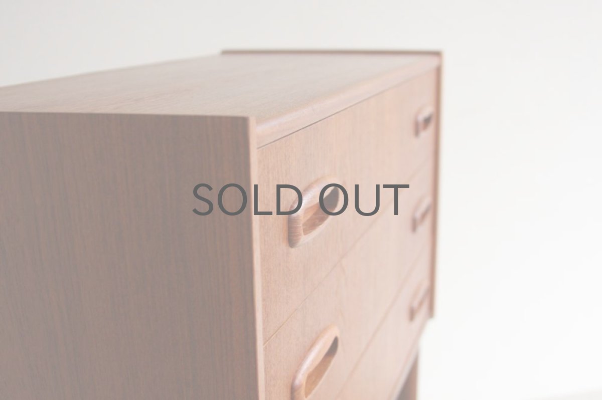 画像4: 北欧ビンテージ家具 デンマーク製 チェスト チーク3段 No.1 (4)