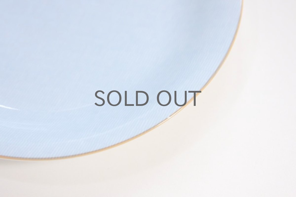 欠けではなくオレンジの線が切れていますが釉薬はかかっています。製造時の粗です。