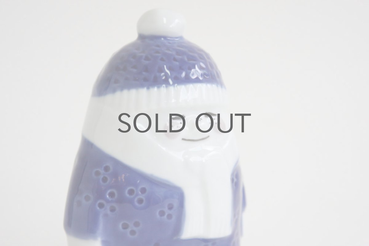 画像2: ノルウェー　PORSGRUND　ポシュグルン 陶器オブジェ　マフラーの子供 (2)