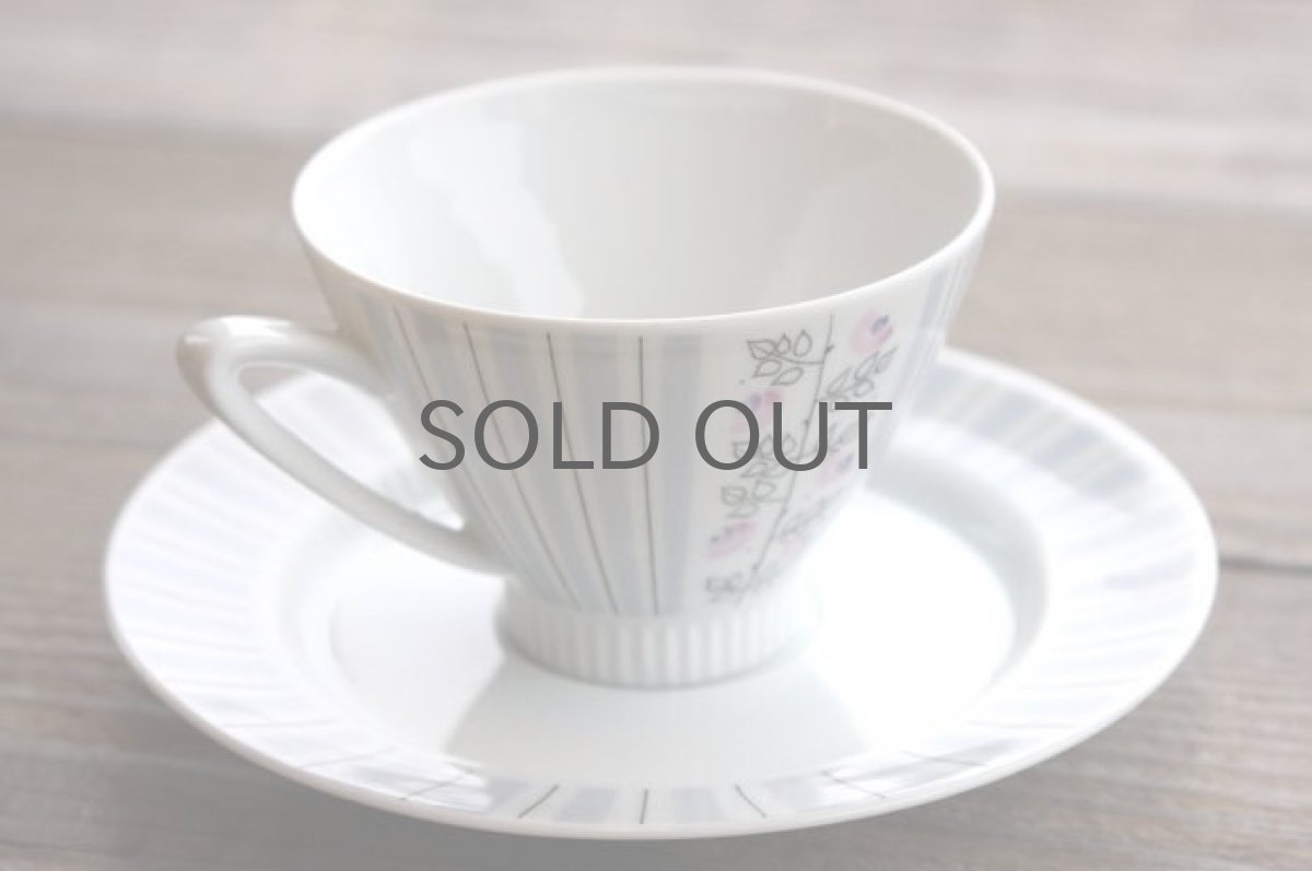 画像2: Upsala Ekeby  ウプサラ エクビィ Karlskrona窯 野ばらコーヒーカップ&ソーサー (2)