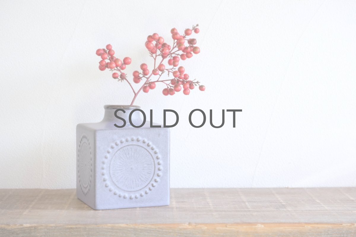 画像7: Upsala Ekeby /ウプサラ エクビィ/Goran Andersson/ 一輪挿し花瓶/ベース/キューブ型/Lサイズ/ラベンダーグレー (7)