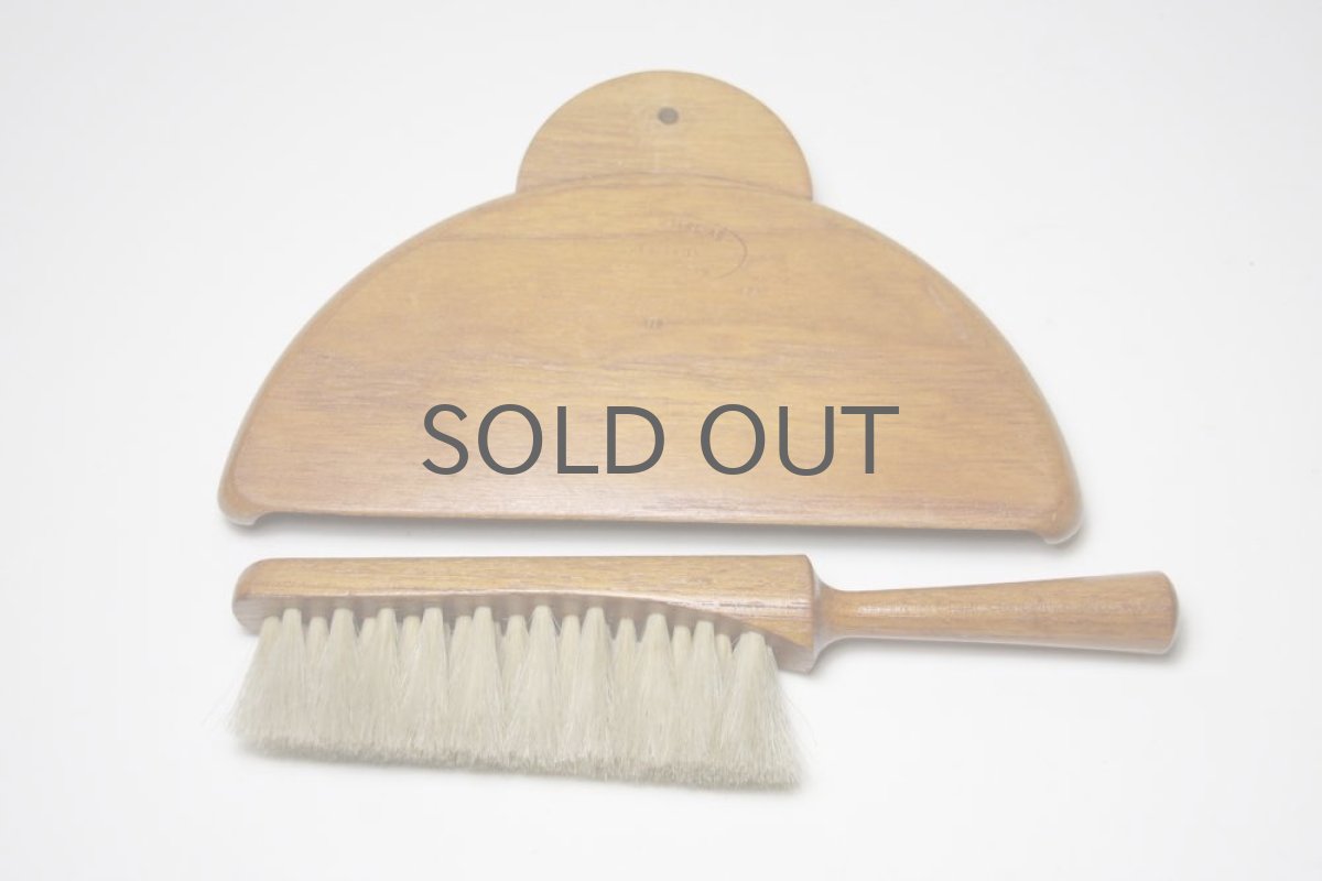 画像4: 北欧雑貨/Karl Holmberg社製/チーク卓上ブラシ/ロングスティックブラシ (4)