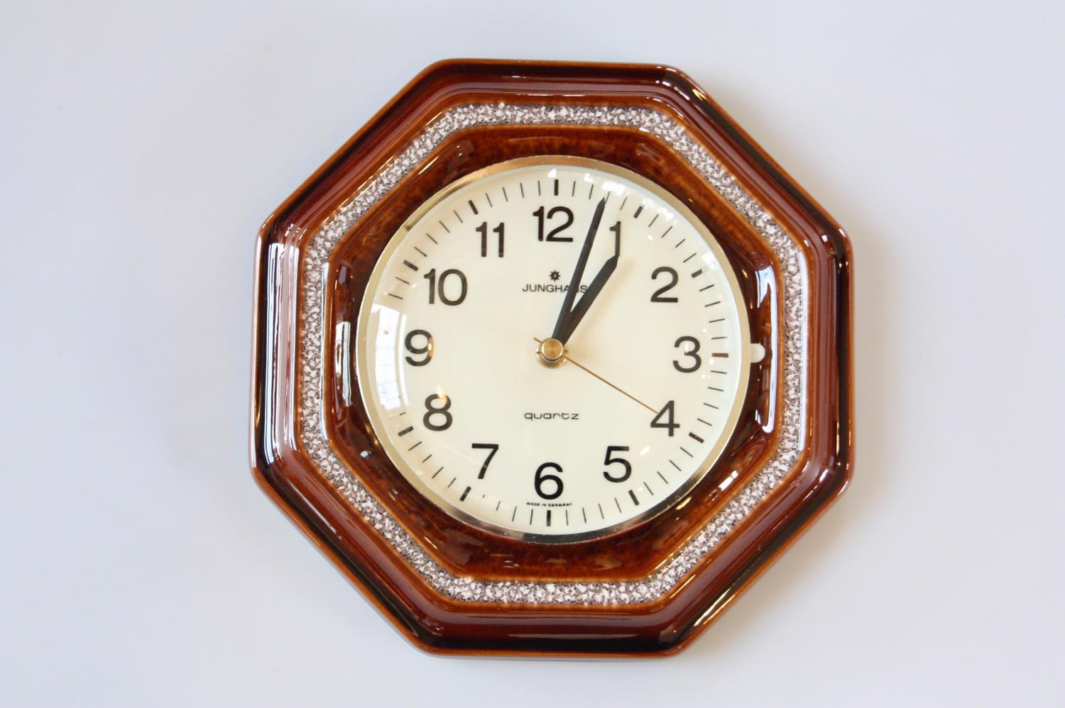 画像1: ビンテージ陶製壁掛け時計/Junghans製/ユンハンス/ドイツ/ブラウン (1)