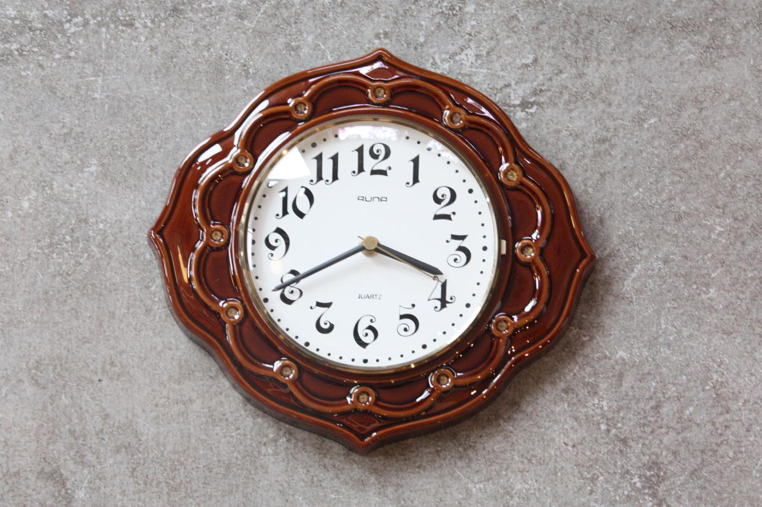 画像1: ビンテージ陶製壁掛け時計/Runa/ドイツ/ブラウン (1)