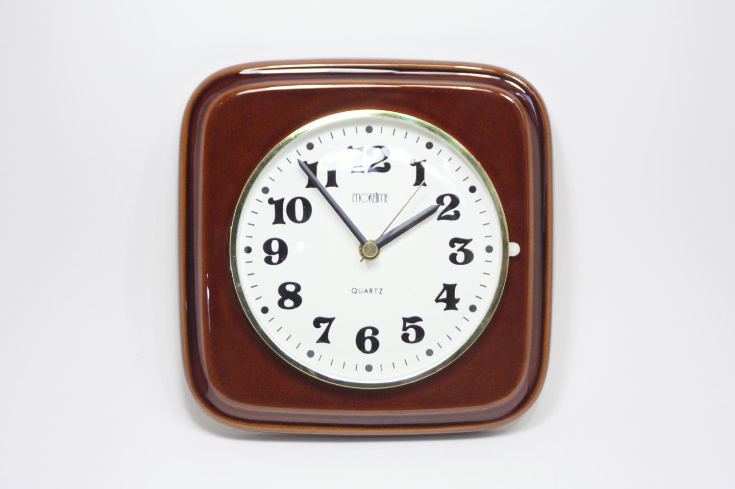 画像1: ビンテージ陶製壁掛け時計/Morelime製/ドイツ/ブラウン/新しいムーブメント交換済み (1)